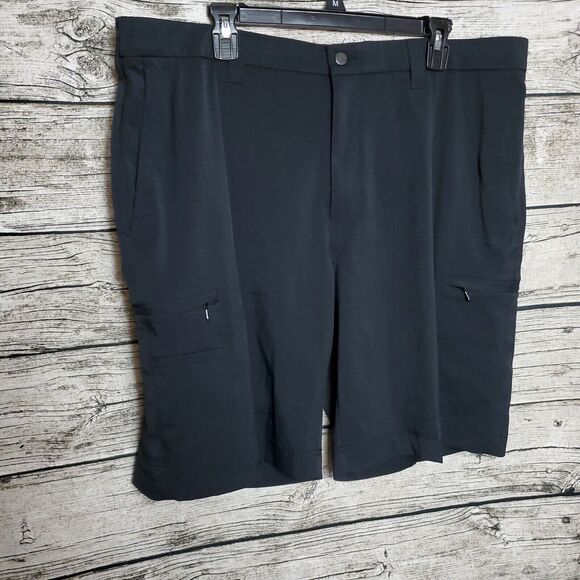 Callaway Other - Callaway Black Golf Shorts Size 40